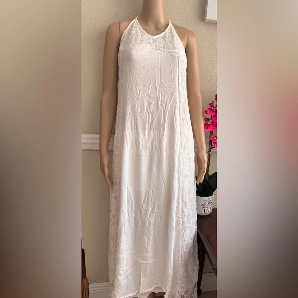 Yuni apparel White Maxy Dress Medium nwot